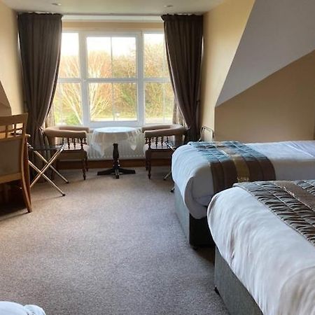 Tailors Lodge, Continental Breakfast Castleisland Bagian luar foto
