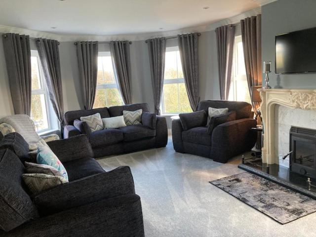 Tailors Lodge, Continental Breakfast Castleisland Bagian luar foto